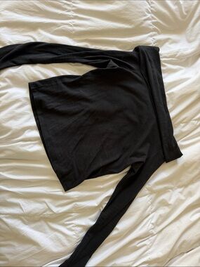 brandy melville long sleeve fold over black top